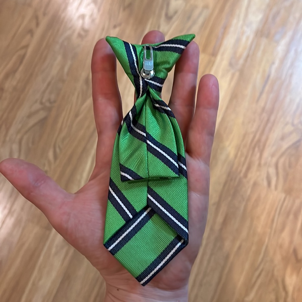 Lots of 14 clip on baby ties. These are not toddler size. - Picture 16 of 16